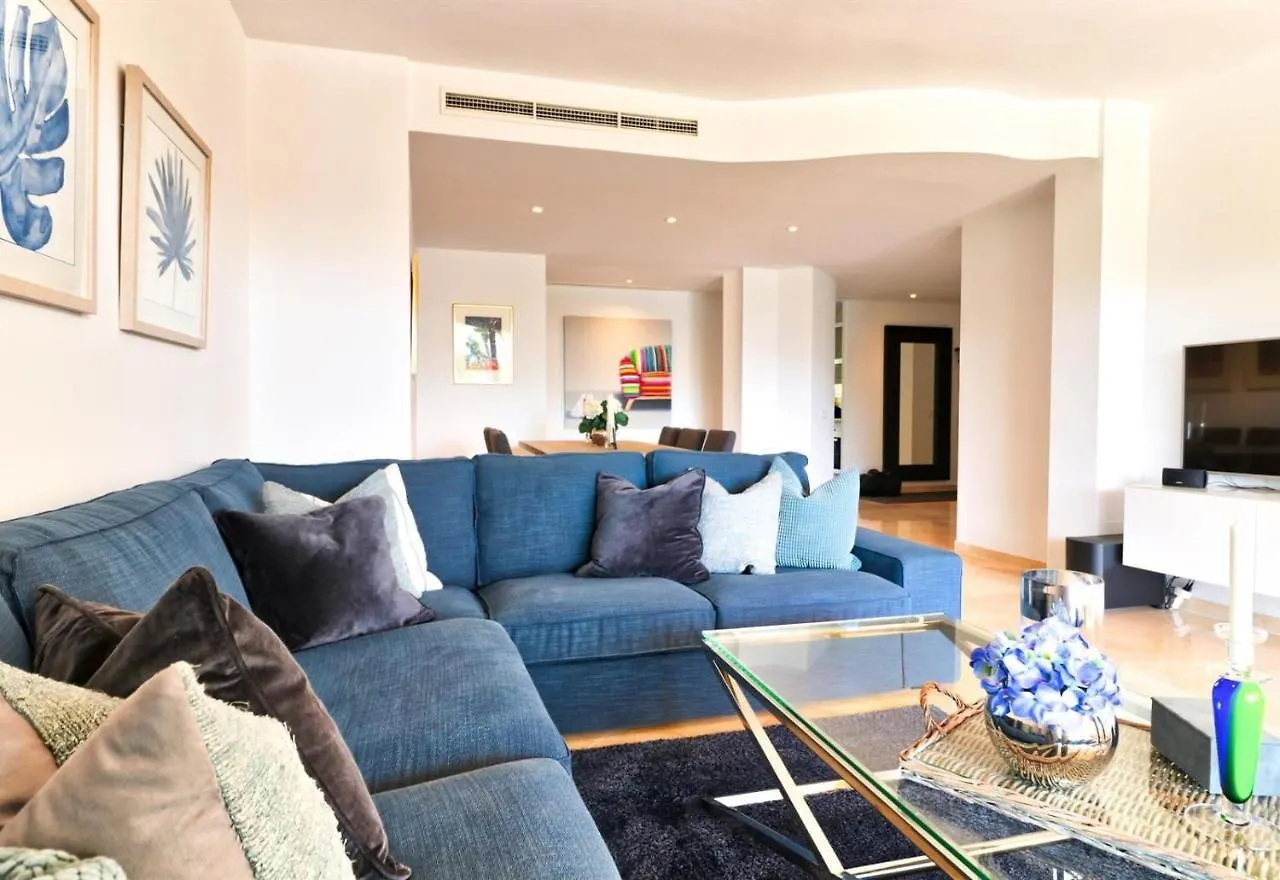 Fabulous Apartment In Elviria Hills Marbella
